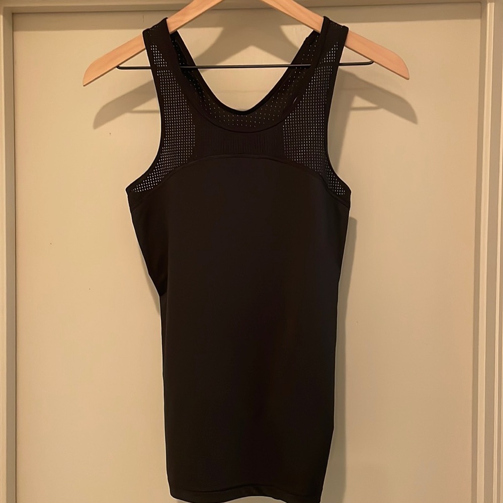 NIKE Womens Athletic Tank size M